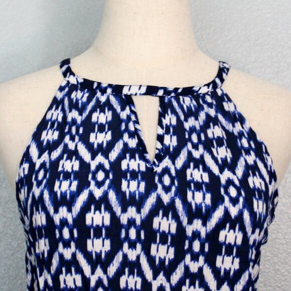 Old Navy Patterned High Neck Lightweight Sleeveless Top Size M - Picture 2 of 10
